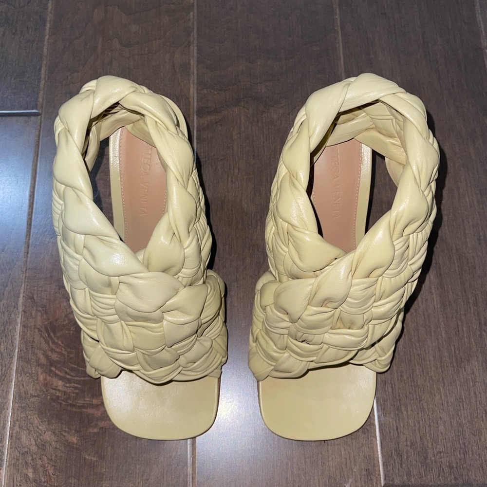 Bottega Veneta, Intrecciato slingback (Butter), Size 36.5 (Fits US Size 8)